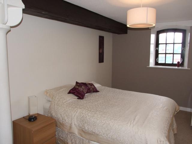  Image of 1 Bedroom Apartment to rent at Hull Marina  Hull, HU1 2DZ