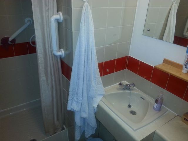  Image of 1 Bedroom Flat to rent at Pycroft Way Array Lower Edmonton, N9 9XX