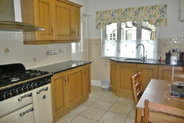  Image of 3 Bedroom Detached to rent at Bassett Crescent West Southampton Not specified, SO16 7DW
