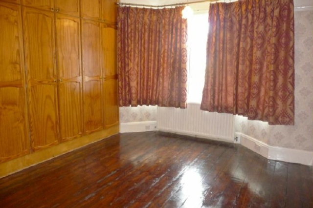  Image of 3 Bedroom Detached to rent at Bassett Crescent West Southampton Not specified, SO16 7DW