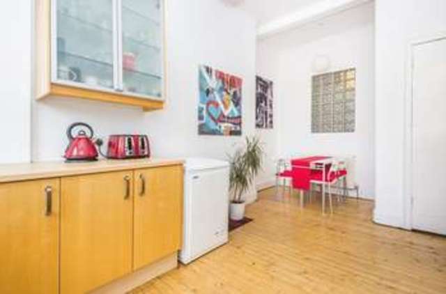  Image of 2 Bedroom Flat for sale at Viewforth Bruntsfield Edinburgh, EH10 4JD