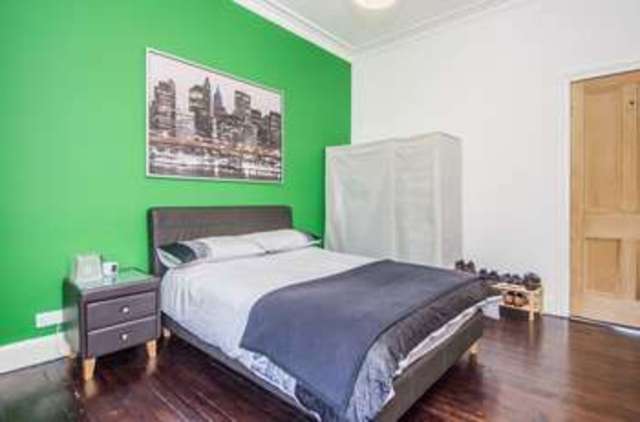  Image of 2 Bedroom Flat for sale at Viewforth Bruntsfield Edinburgh, EH10 4JD