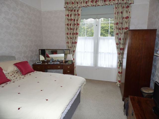  Image of 3 Bedroom Flat for sale at 128 Henderson Street  Bridge of Allan, FK9 4HF