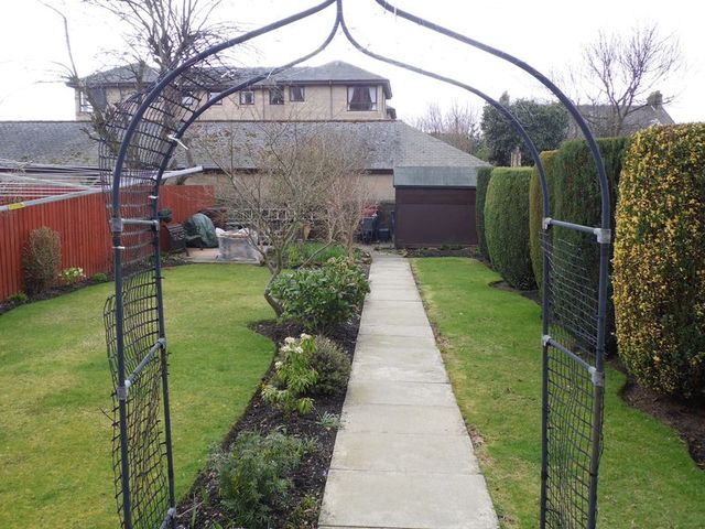  Image of 3 Bedroom Flat for sale at 128 Henderson Street  Bridge of Allan, FK9 4HF
