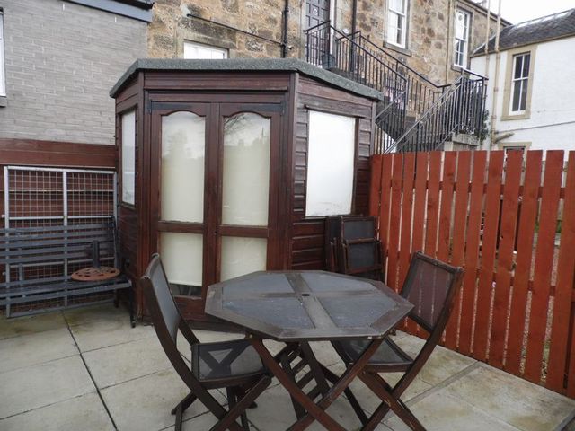 Image of 3 Bedroom Flat for sale at 128 Henderson Street  Bridge of Allan, FK9 4HF