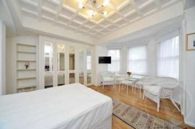  Image of Flat to rent at Abbey Road St Johns Wood London, NW8 9DA