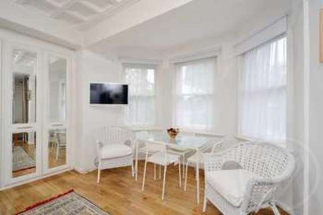  Image of Flat to rent at Abbey Road St Johns Wood London, NW8 9DA