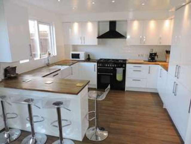  Image of 3 Bedroom Terraced for sale at Bay Tree Way  Basingstoke, RG21 5QG