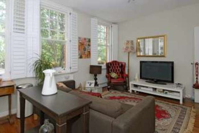  Image of 1 Bedroom Flat to rent at Bedford Hill  London, SW12 9HW