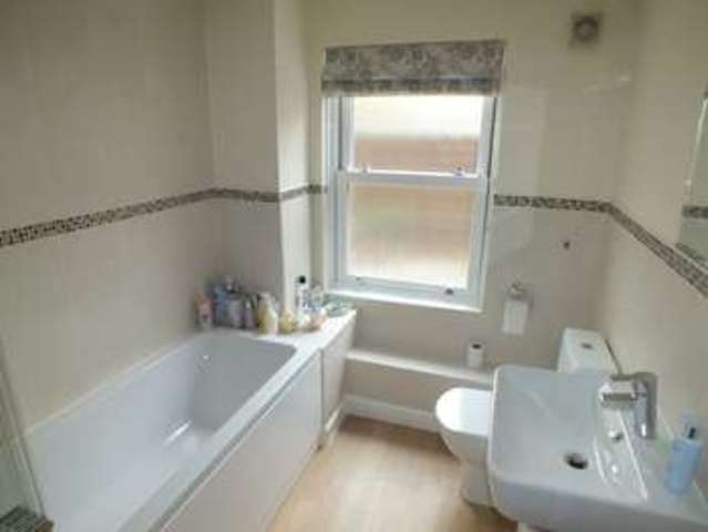  Image of 2 Bedroom Flat for sale at Carpenters Lane Cirencester Cirencester, GL7 1EE