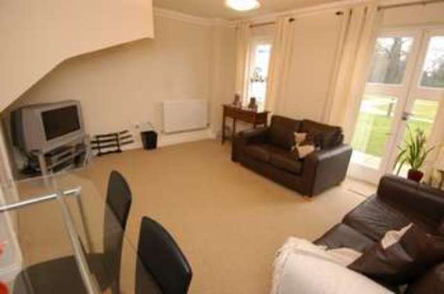  Image of 4 Bedroom Terraced to rent at Neston South Wirral Gayton, CH64 3TE