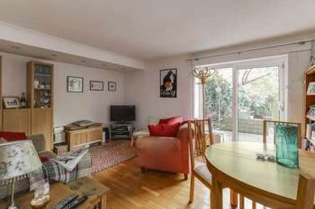  Image of 1 Bedroom Flat for sale at Christchurch Road  Crouch End, N8 9QL