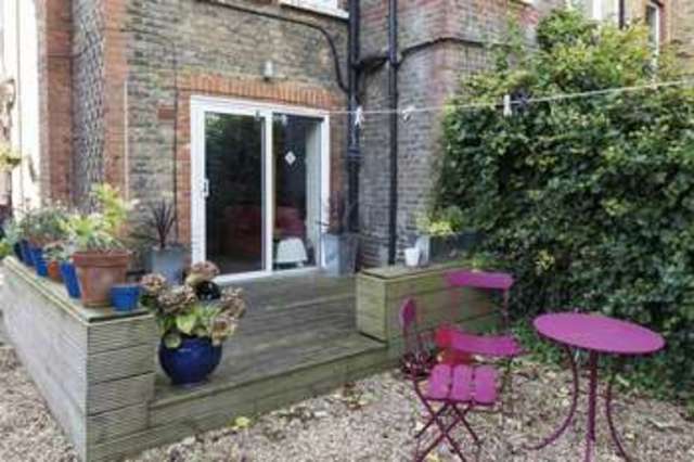  Image of 1 Bedroom Flat for sale at Christchurch Road  Crouch End, N8 9QL