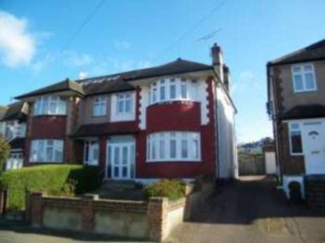  Image of 3 Bedroom Semi-Detached for sale at London  Osidge, N14 5RS