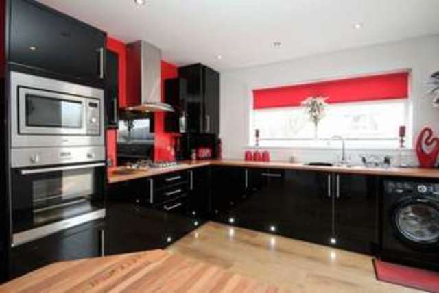  Image of 3 Bedroom Semi-Detached for sale at Crophill Sauchie Alloa, FK10 3EZ