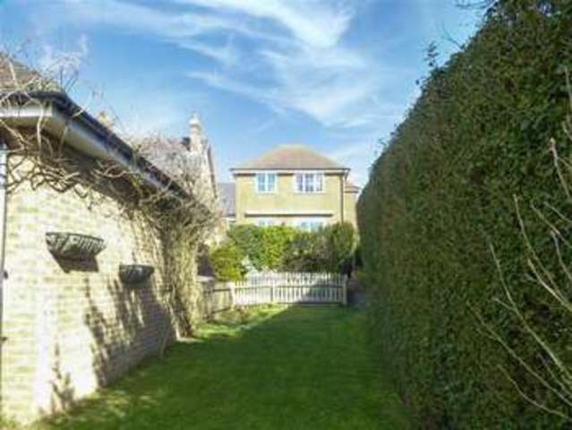  Image of 4 Bedroom Detached for sale at Heathfield East Sussex Heathfield, TN21 0SR