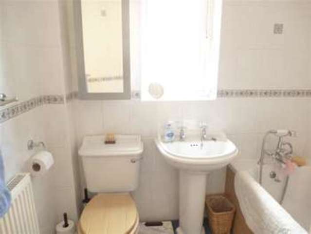  Image of 4 Bedroom Detached for sale at Heathfield East Sussex Heathfield, TN21 0SR