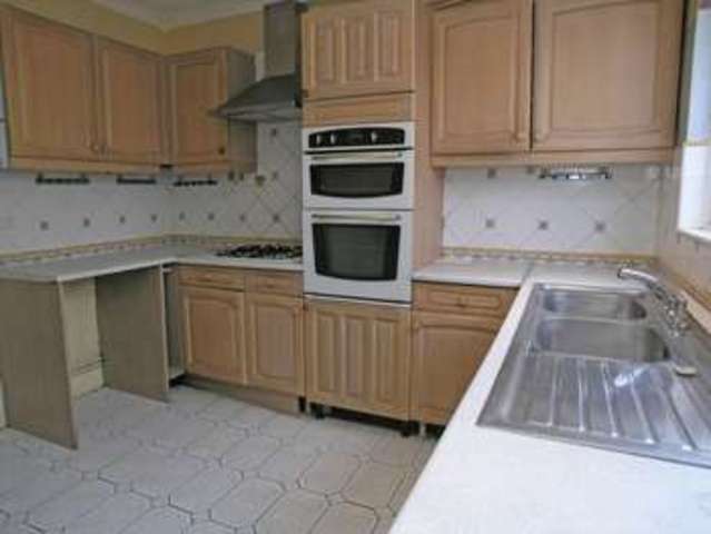  Image of 4 Bedroom Semi-Detached for sale at Parkway Road  Dudley, DY1 2QA
