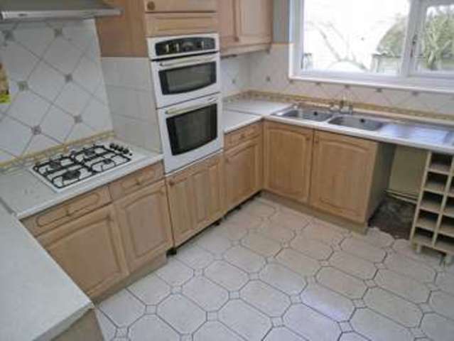  Image of 4 Bedroom Semi-Detached for sale at Parkway Road  Dudley, DY1 2QA