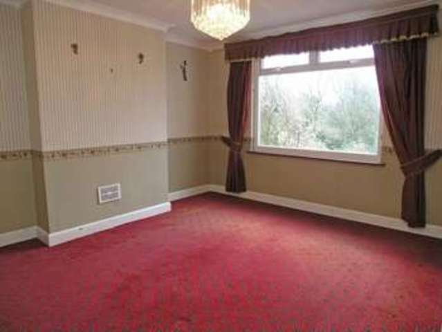  Image of 4 Bedroom Semi-Detached for sale at Parkway Road  Dudley, DY1 2QA