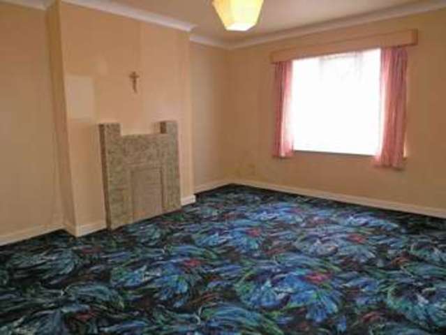  Image of 4 Bedroom Semi-Detached for sale at Parkway Road  Dudley, DY1 2QA