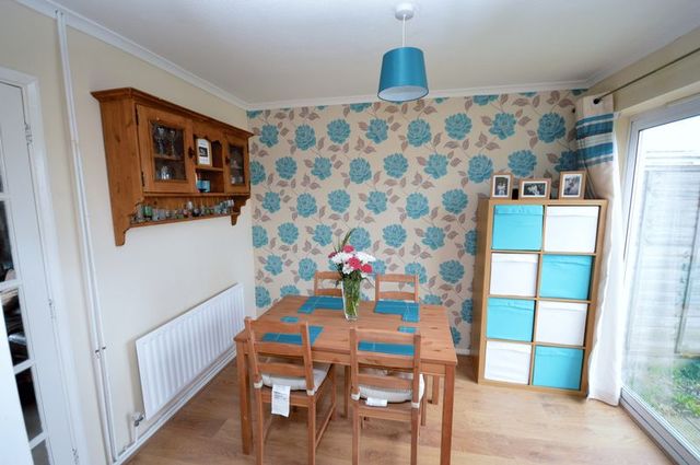  Image of 3 Bedroom Terraced for sale at Fareham Way  Houghton Regis, LU5 5RE