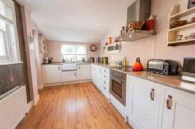  Image of 3 Bedroom Semi-Detached for sale at Farnham Surrey Heath End, GU9 9EP