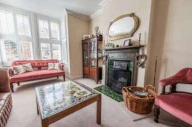  Image of 3 Bedroom Semi-Detached for sale at Farnham Surrey Heath End, GU9 9EP