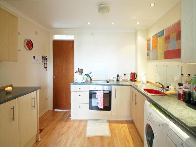  Image of 2 Bedroom Flat to rent at Broughty Ferry Dundee Dundee, DD5 2PZ