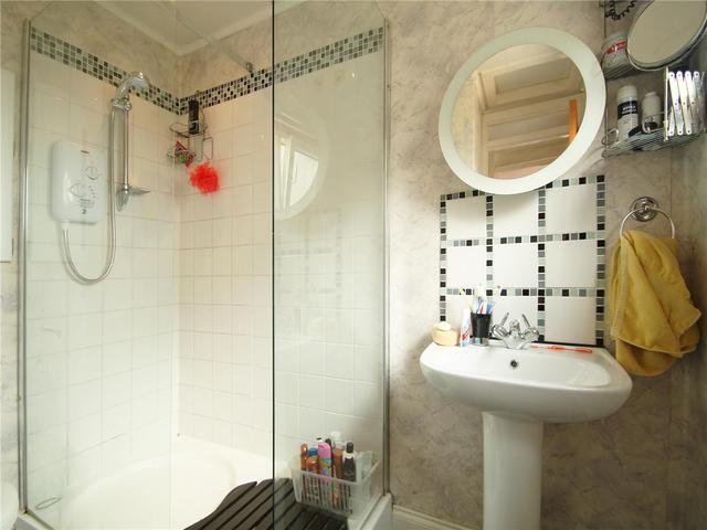  Image of 2 Bedroom Flat to rent at Broughty Ferry Dundee Dundee, DD5 2PZ