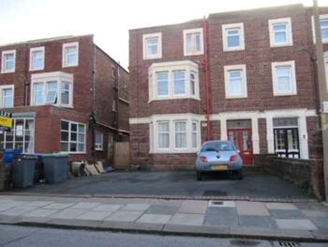  Image of 2 Bedroom Flat to rent at South Shore Blackpool Lancashire, FY4 1NR