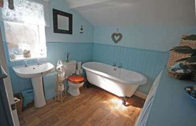  Image of 3 Bedroom Semi-Detached for sale at Park Road  Fordingbridge, SP6 1EQ
