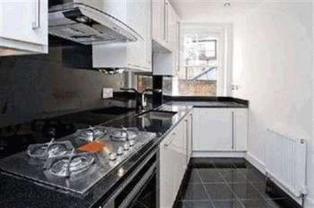  Image of 1 Bedroom Flat to rent at Wells Street  London, W1T 3PL