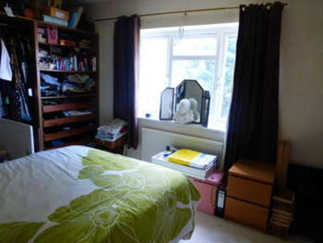  Image of 3 Bedroom End of Terrace for sale at New Addington Croydon New Addington, CR0 0NB