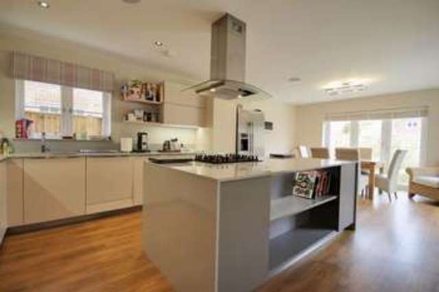  Image of 5 Bedroom Detached for sale at Gatehouse Lane  Burgess Hill, RH15 9XD