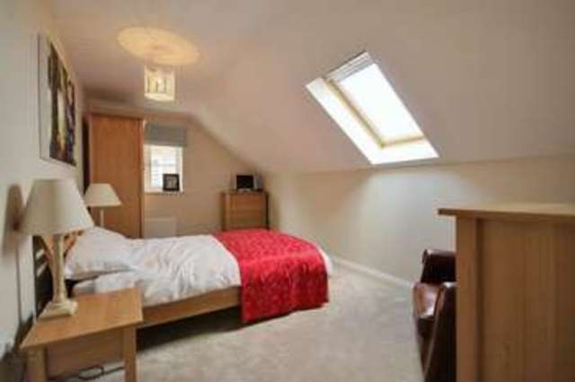  Image of 5 Bedroom Detached for sale at Gatehouse Lane  Burgess Hill, RH15 9XD