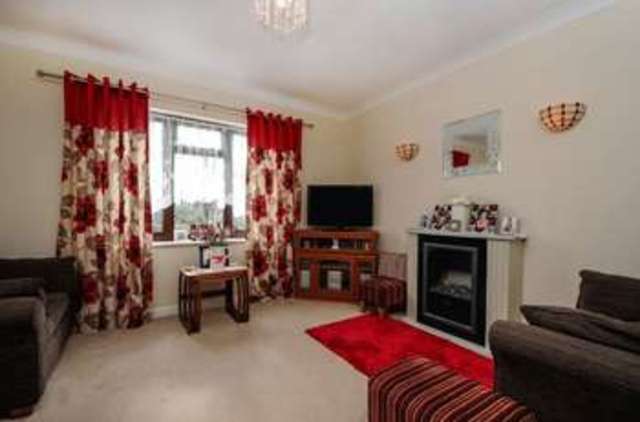  Image of 2 Bedroom Flat for sale at Gershwin Court  Basingstoke, RG22 4NN
