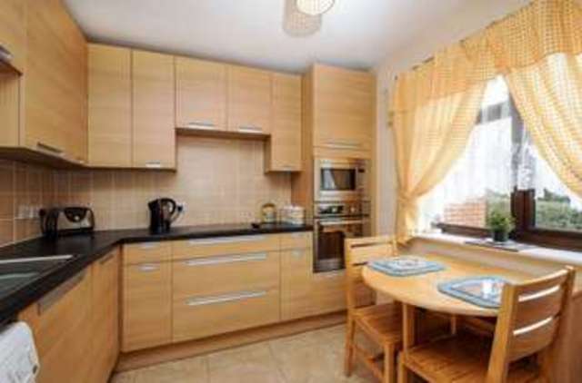  Image of 2 Bedroom Flat for sale at Gershwin Court  Basingstoke, RG22 4NN
