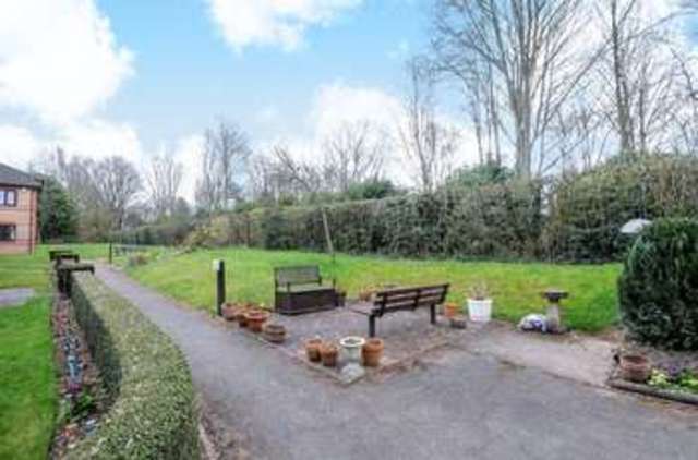  Image of 2 Bedroom Flat for sale at Gershwin Court  Basingstoke, RG22 4NN