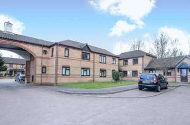  Image of 2 Bedroom Flat for sale at Gershwin Court  Basingstoke, RG22 4NN