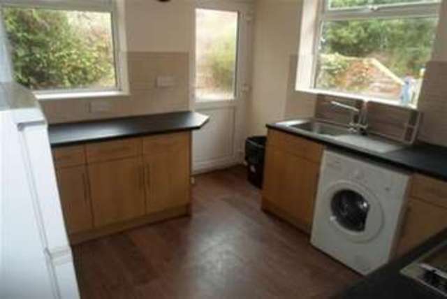  Image of 5 Bedroom Detached to rent at Southampton, SO15 2FZ
