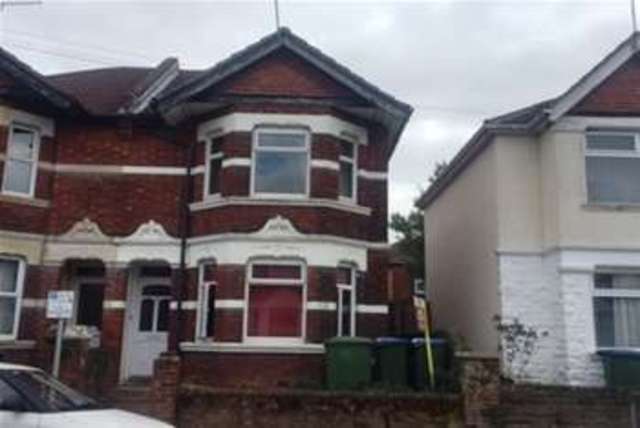  Image of 5 Bedroom Detached to rent at Southampton, SO15 2FZ