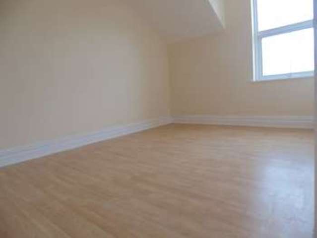  Image of 2 Bedroom Flat to rent at Rushden Northatns Rushden, NN10 0PQ