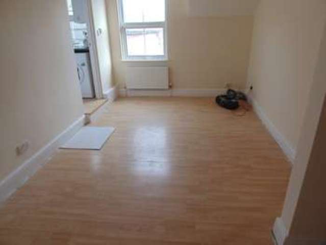  Image of 2 Bedroom Flat to rent at Rushden Northatns Rushden, NN10 0PQ
