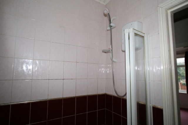  Image of 2 Bedroom Semi-Detached to rent at Rochdale OL11 4QB Rochdale, OL11 4QB