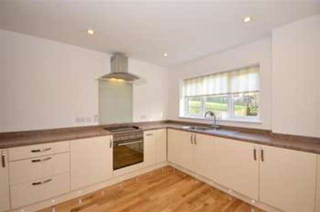  Image of 3 Bedroom Semi-Detached for sale at Uckfield East Sussex Uckfield, TN22 1DW