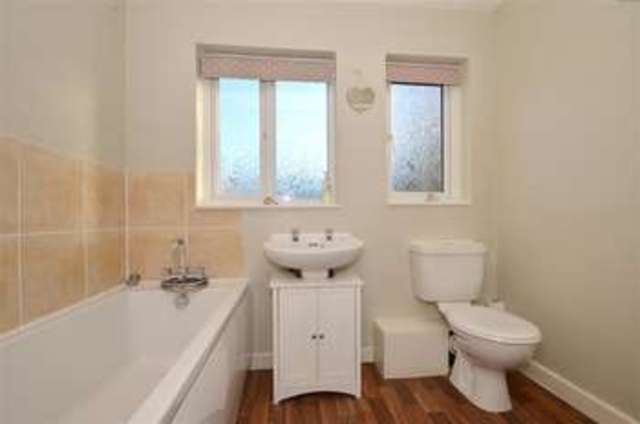  Image of 3 Bedroom Semi-Detached for sale at Uckfield East Sussex Uckfield, TN22 1DW
