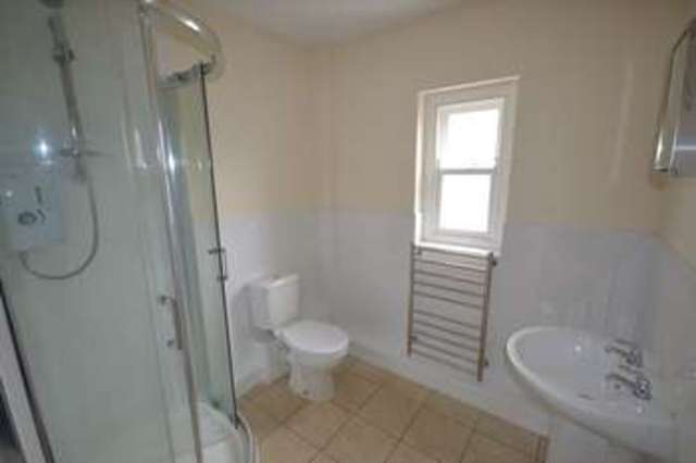  Image of 1 Bedroom Flat to rent at Lloyds Terrace Adpar Newcastle Emlyn, SA38 9NS