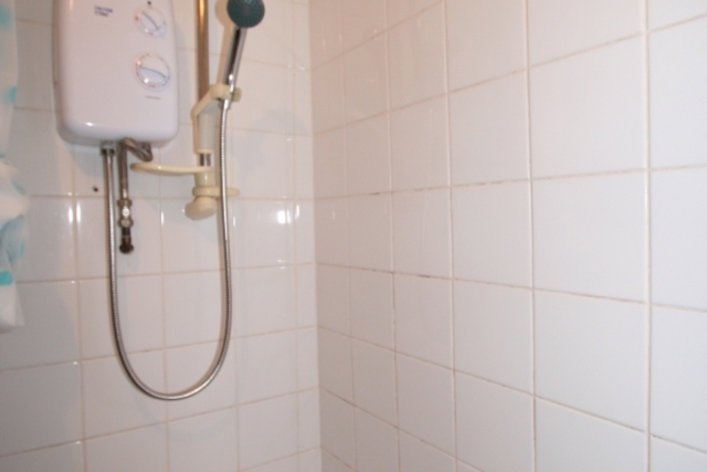  Image of 3 Bedroom Terraced to rent at Rochdale OL16 5SR Rochdale, OL16 5SR