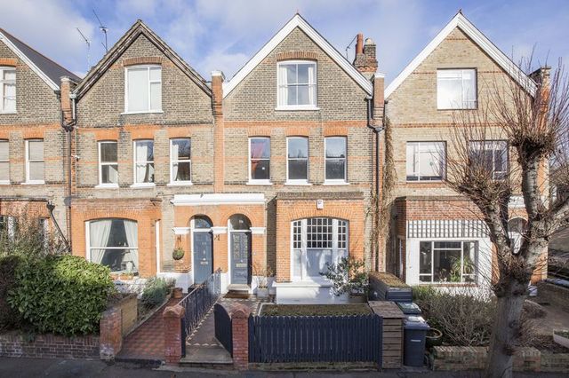  Image of 4 Bedroom Terraced for sale at Ossian Road  Stroud Green, N4 4EA